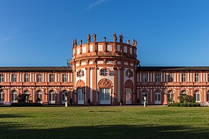 Schloss Biebrich: Baugeschichte, Architektur, Schlosspark