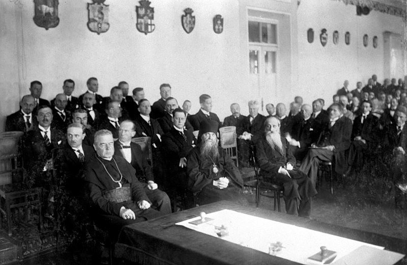 File:Second Seimas of Lithuania opening meeting.jpg