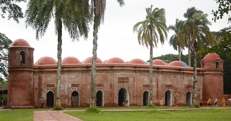 Fichier:Sixty domed mosque.jpg