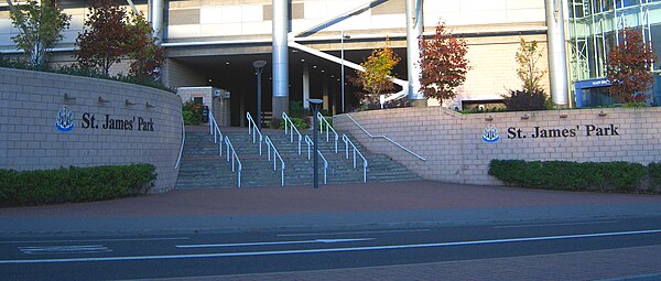 36 сейнт джеймсс роуд. St James Park Stadium. Bradford City Stadium.