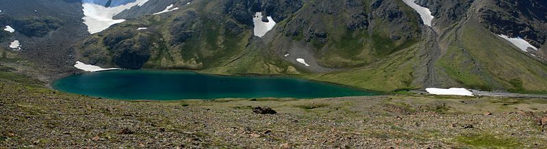 File:Stitched shot of McHugh Lake on the return from Rabbit Lake (3854367455).jpg