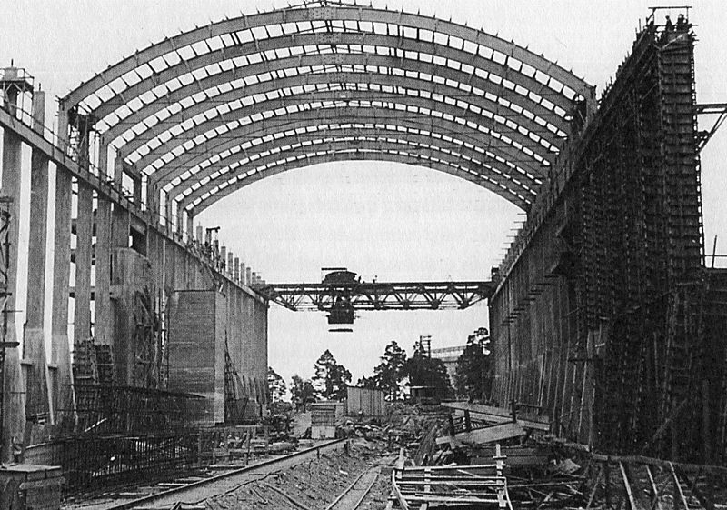 File:Stora Vika cementfabrik lagerhallen.jpg