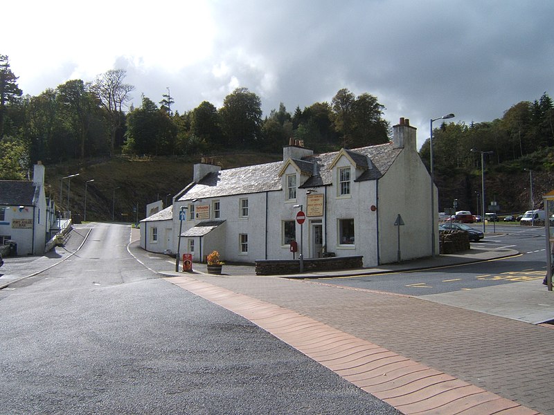 File:Store and Post Office - geograph.org.uk - 1944032.jpg