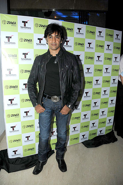 File:Talwalkars launched Zumba Fitness Programme in India, Rajeev Paul.jpg