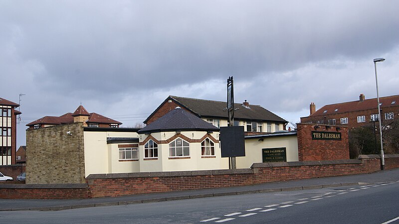 File:The Dalesman, Moor Grange, Leeds (10th March 2013) 001.JPG