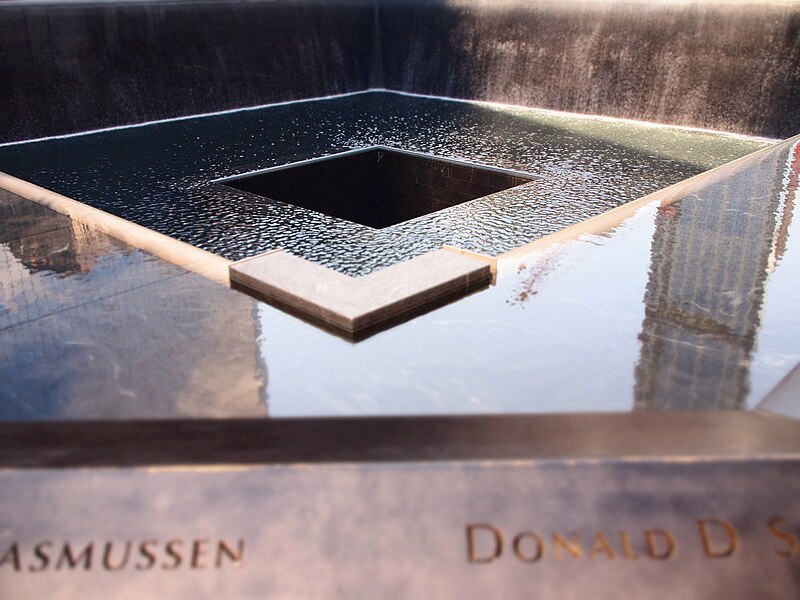 File:The National September 11 Memorial (New York, USA 2012) - Flickr id 7843057152.jpg