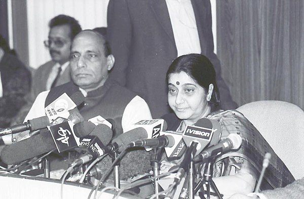 The Union Minister for Health and Family Welfare Smt. Sushma Swaraj addressing the Press on "Birds flu" in New Delhi on 29 January 2004