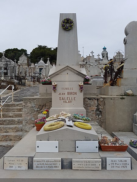 File:Tombe, Jean Vilar, Sète.jpg