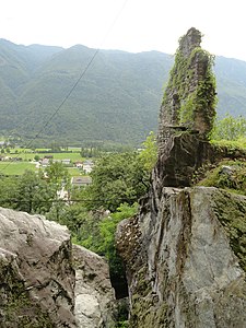 Torre Palas Nebengebäude1.jpg