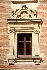 Une fenêtre Renaissance de la tour.