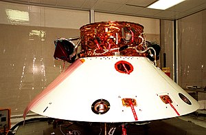 Mars Polar Lander assemblé avec les deux sondes Deep Space 2.