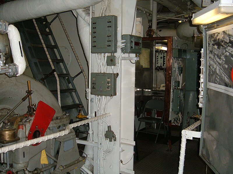 File:USS Hornet (CV-12) engine room 2.JPG