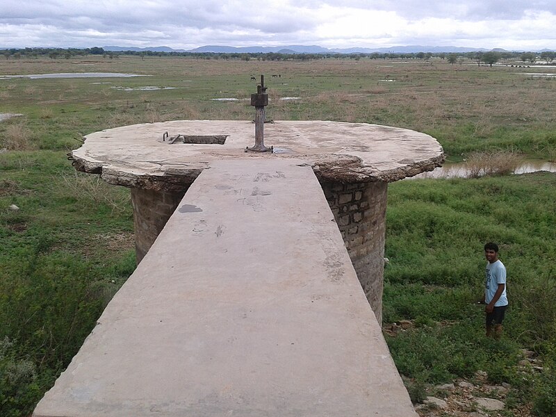 File:Vallabh nagar dam.jpg