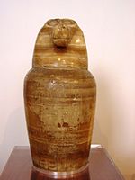 Vase canope à l'image d'Hâpi