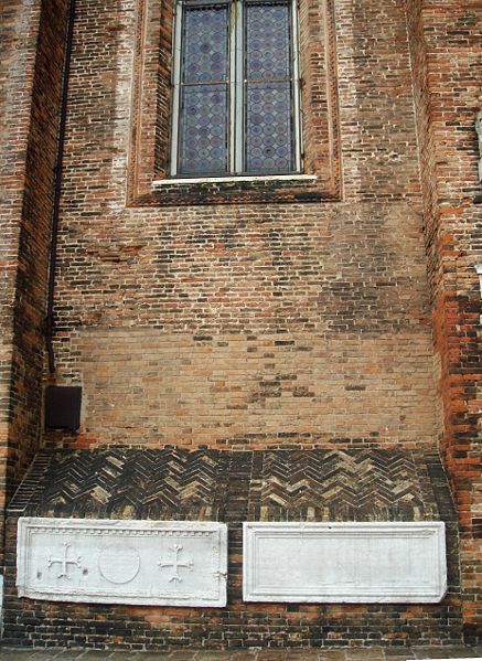 File:Venezia - SS. Giovanni e Paolo - Fianco - 00 - Due arche - Foto Giovanni Dall'Orto, 10-Aug-2007.jpg