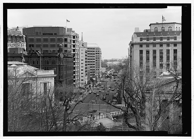 File:View from White House looking northeast.jpg