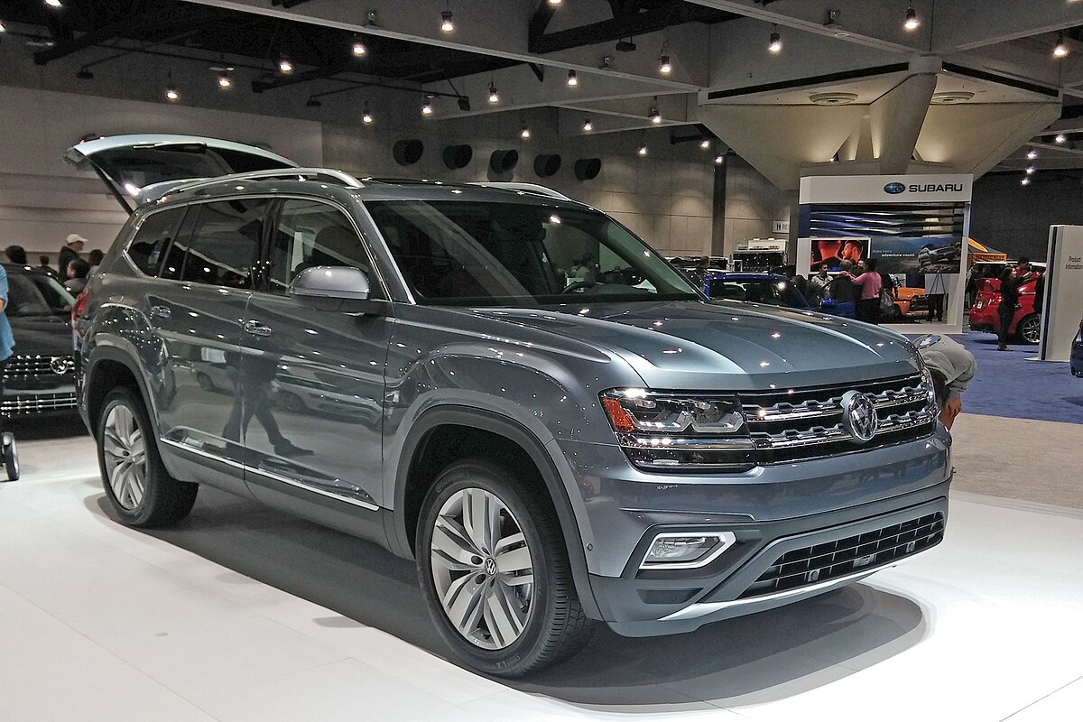 1200px Volkswagen_Atlas_2017_SUV