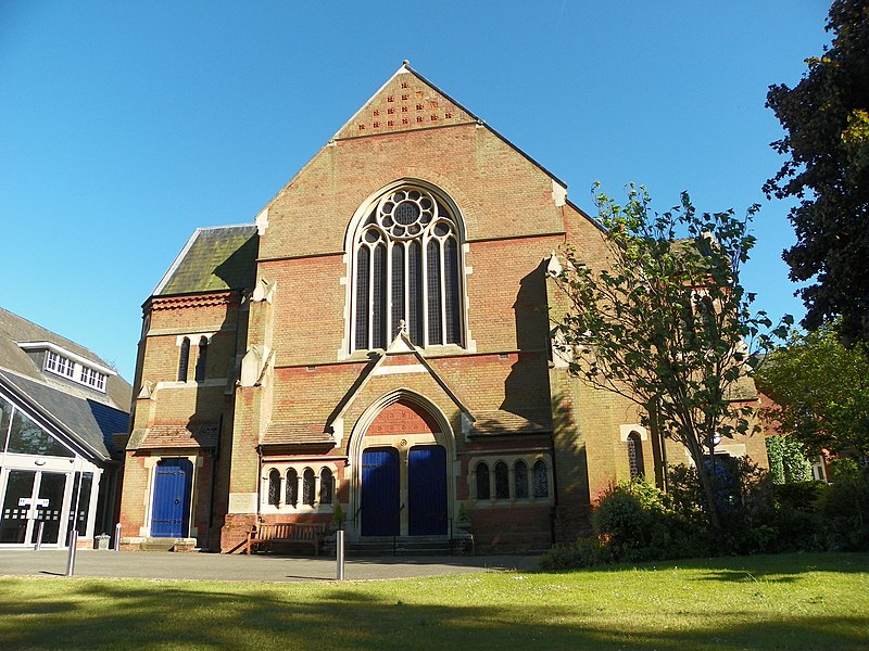 File:Walsworth Road Baptist Church, Hitchin (5796244286).jpg