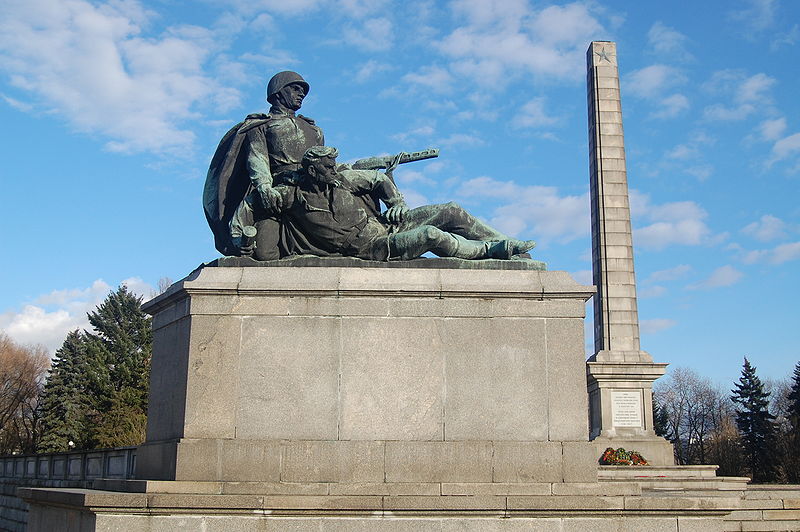 File:Warszawa-mauzoleum monument.jpg