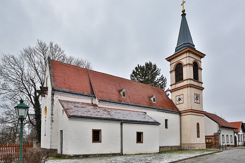 File:Winzendorf Pfarrkirche Mariä Himmelfahrt 2022 0305.jpg