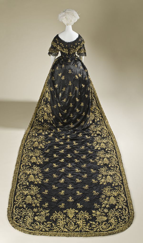 Court dress with long train. Portugal, c.1845.