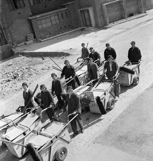 London 1942. Лондон 1942 год. Посещение Советской делегацией Лондона 1942 фото.