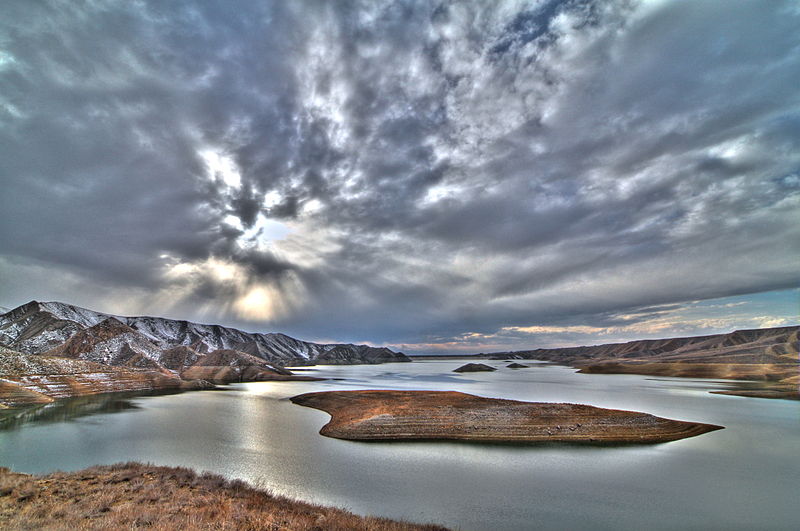 File:Ազատի ջրամբար ու կղզիներ.JPG