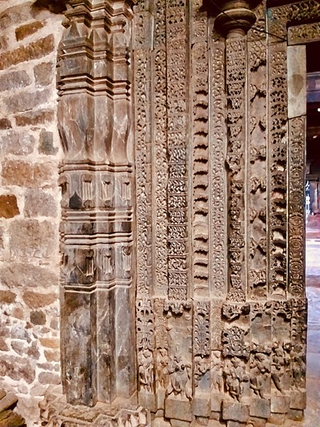 File:11th century Amritesvara temple, Annigeri, Karnataka India - 17.jpg