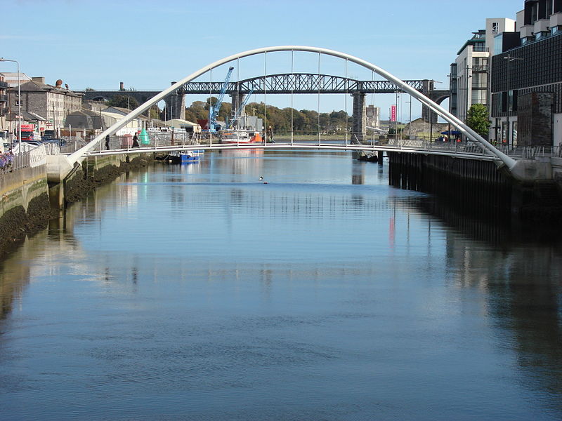 File:13 de Lacy bridge Drogheda 2007-10-5.JPG