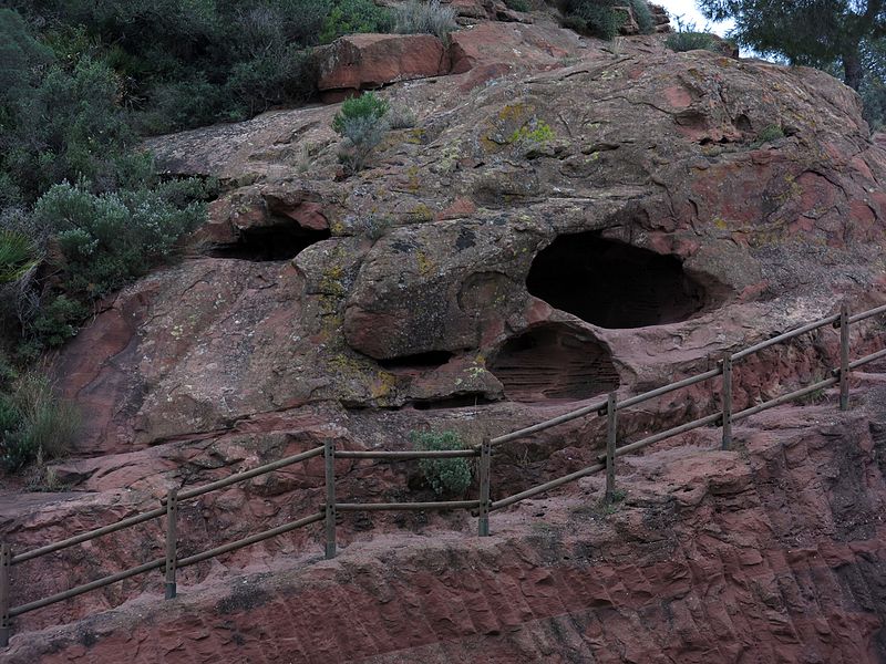 File:162 Les escaletes del Diable, a la falda sud del turó de l'Areny (Mont-roig del Camp).JPG