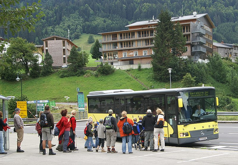 File:16uhr21 Au.JPG