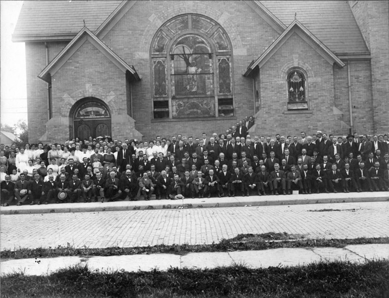 File:1911 General Conference Mennonite Church meeting (14649803048).jpg