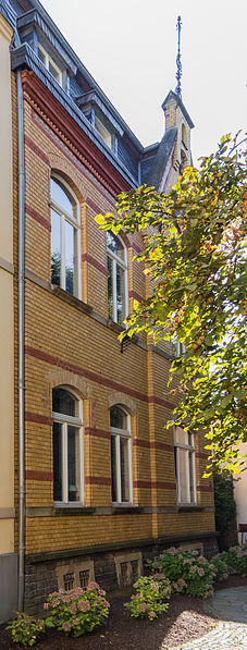 File:2013-09-24 Heisterbacher Straße 56, Königswinter-Oberdollendorf IMG 1138.jpg