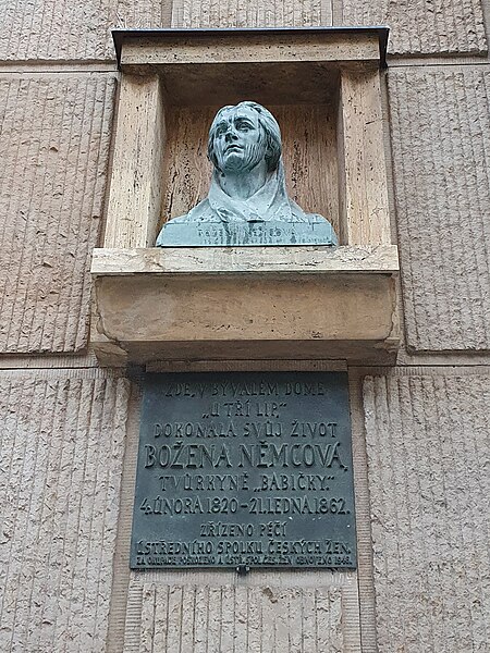 File:2023 Plaque to Němcová (Na Příkopě Prague).jpg