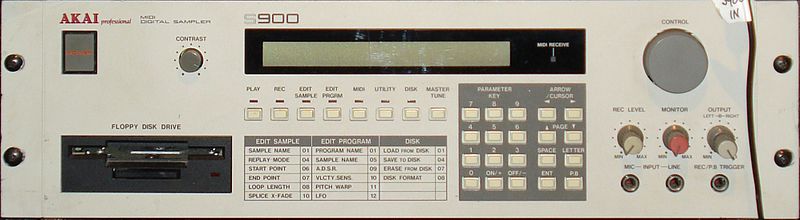 File:AKAI S900.jpg