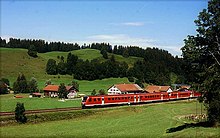 Zug der Baureihe 612 auf der Bahnstrecke Buchloe–Lindau