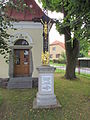 Čeština: Ambrožův křížek u kaple Panny Marie v Novém Telečkově, okr. Třebíč. English: Ambrož wayside cross near chapel of Saint Mary in Nový Telečkov, Třebíč District.