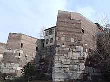 Файл:Ankara_inhabited_ancient_fortification.JPG