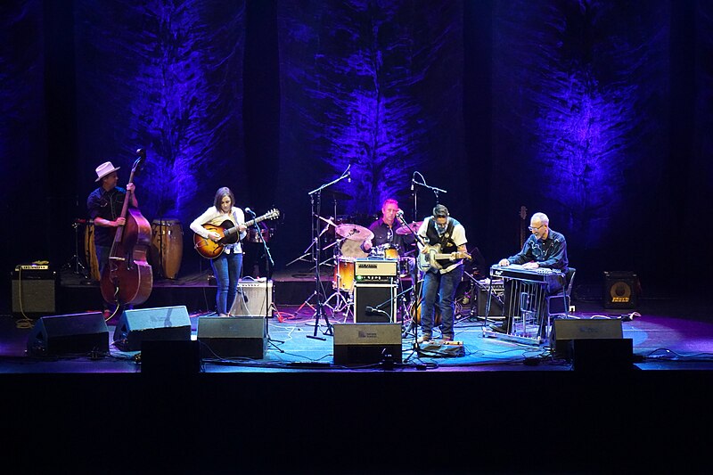 File:Austin City Limits Live at the Moody Theater August 2019 15 (Emily Herring and the Farm to Market Band).jpg