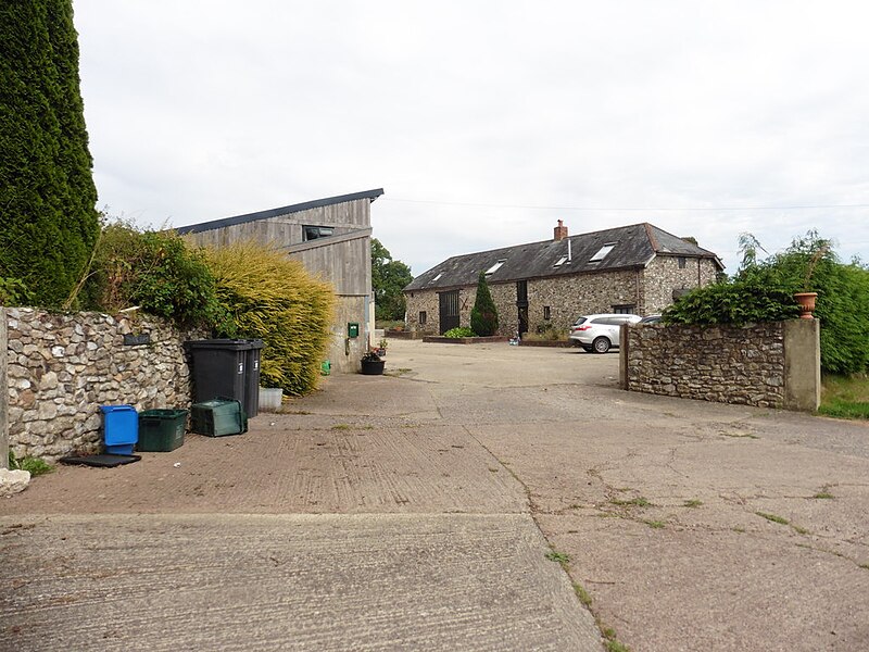 File:Barn conversion at Glebe Farm - geograph.org.uk - 5088874.jpg