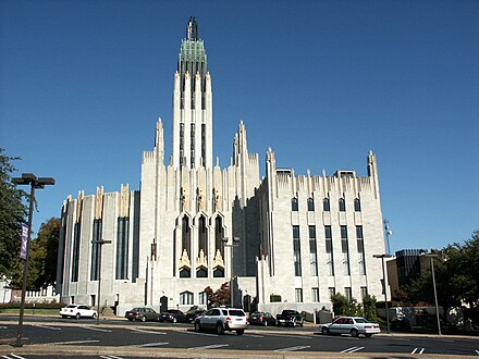 La Boston Avenue Methodist Church à Tulsa est classée National Historic Landmark.