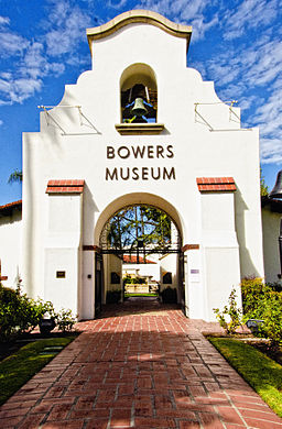 Bowers Museum Entrance 2011-11-11