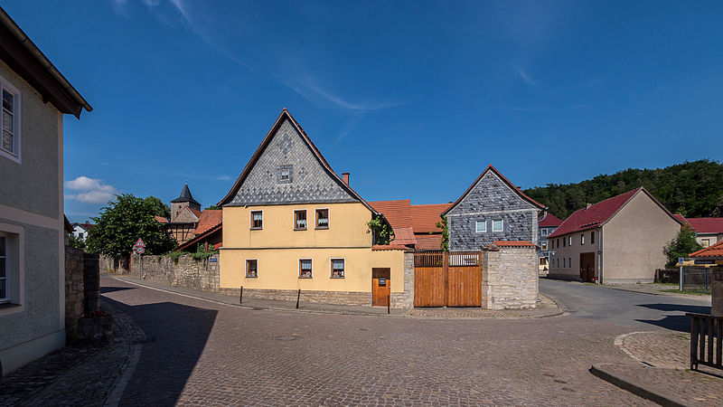 File:Buchfart Ortsteil links der Ilm mit Bei der Kirche,Brauhausgasse,Weimarische Straße 1 + 11, 13 – 21.jpg