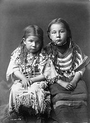 Bull Shoe's children, 1910