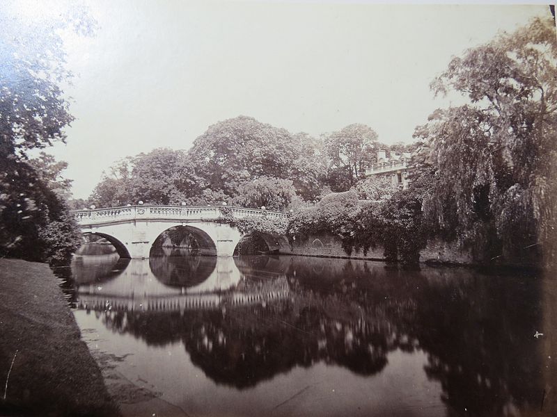 File:Cambridge University, Bridge, Clare College.jpg