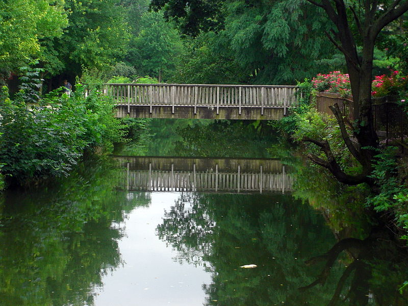 File:Canal in Lambertville.JPG