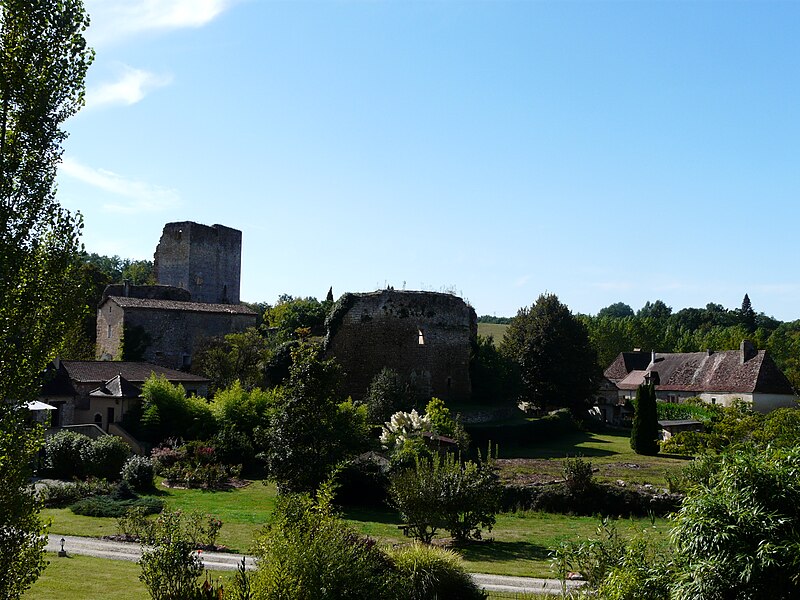 File:Cause-de-Clérans village (1).JPG