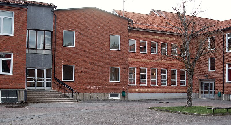 File:Centralskolan Laxå 1.JPG