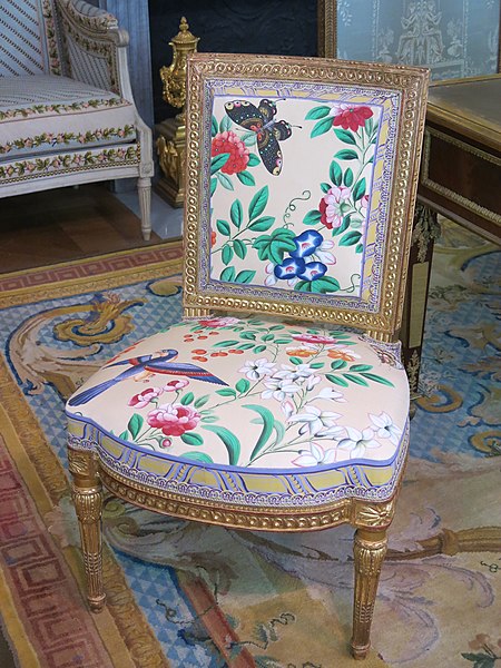 File:Chaise en cabriolet (Louvre, OA 9412).jpg