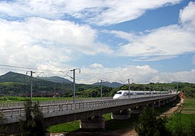 China Spoorwegen CRH passeren Lianjiang County.jpg